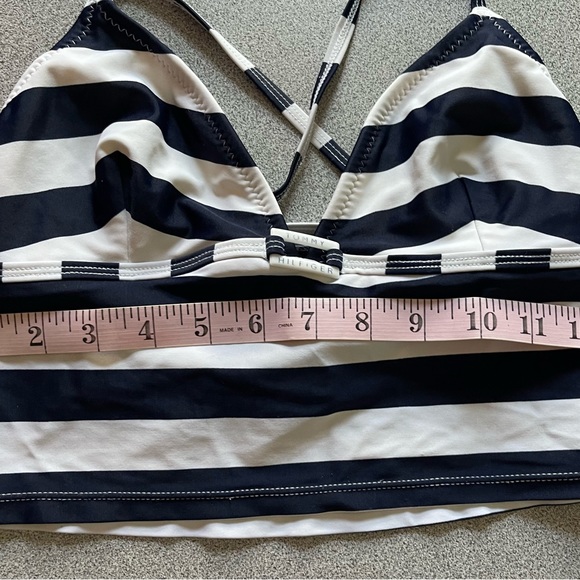 Vintage Tommy Hilfiger Swimsuit Top Size Medium - Picture 8 of 8